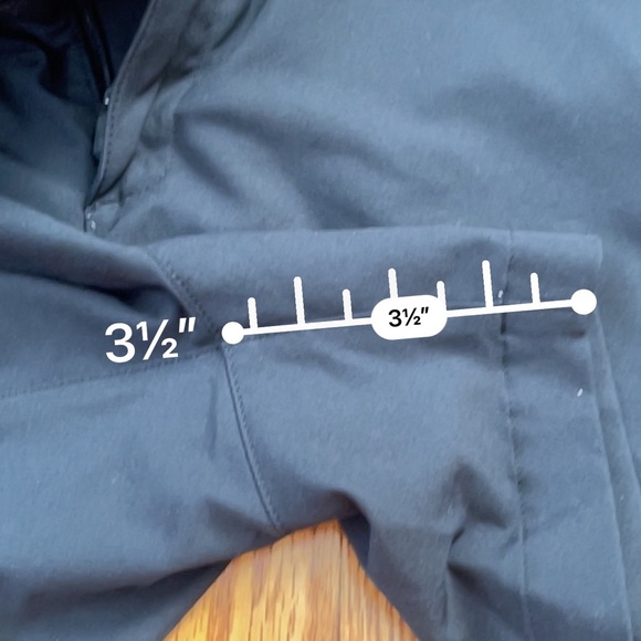 Under Armour Shorts - Picture 4 of 5